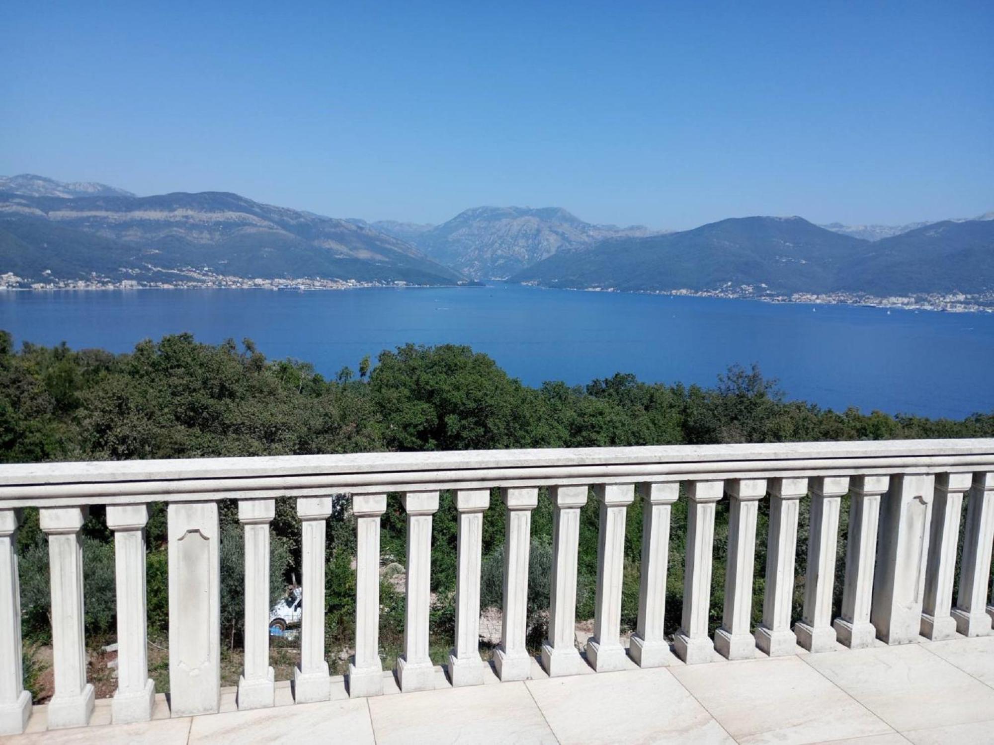 Apartments Vidikovac Tivat Eksteriør billede